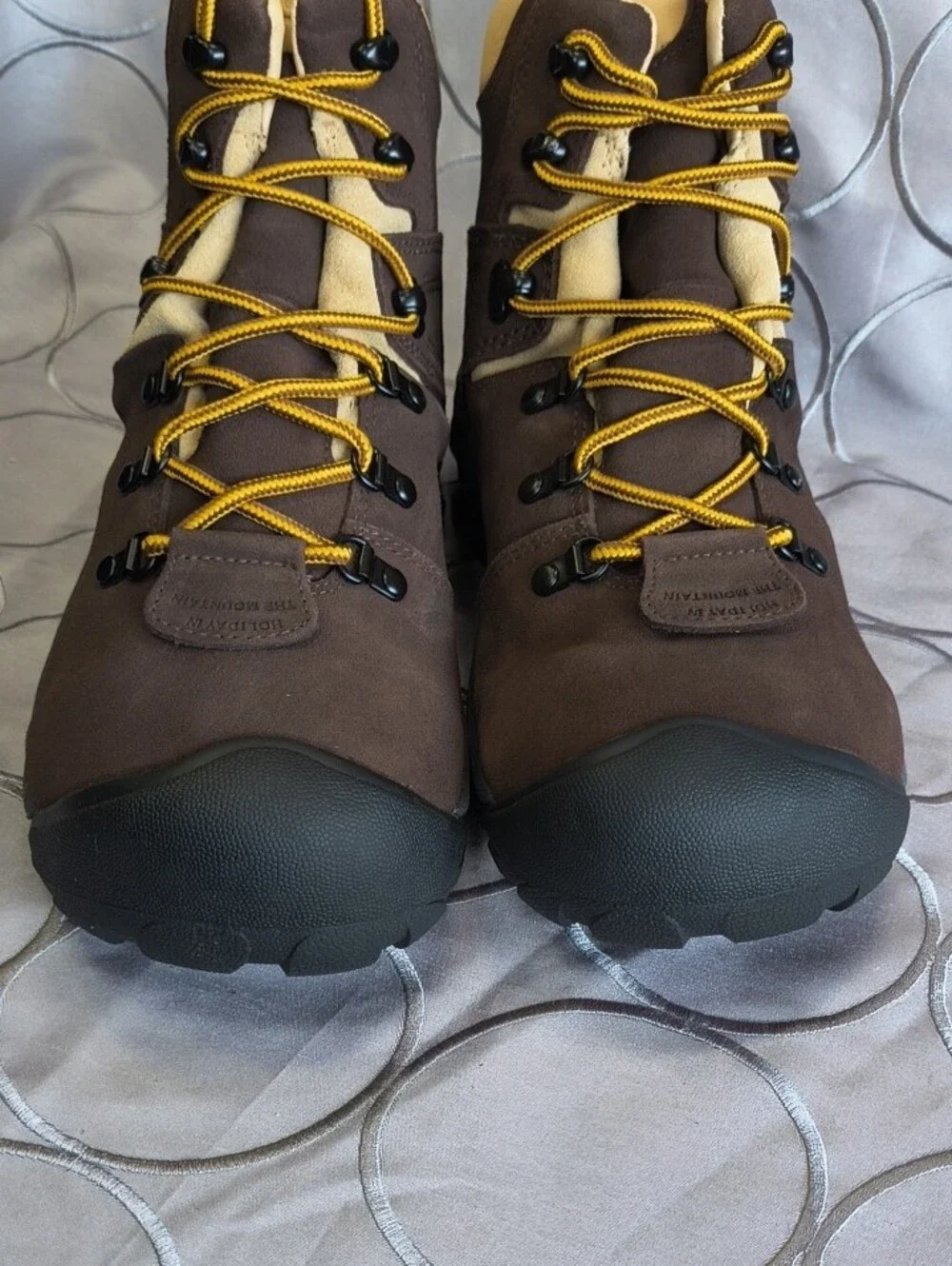 KEEN Brown and Tan Men's Waterproof Hiking Boots Size 11.5 SS4
